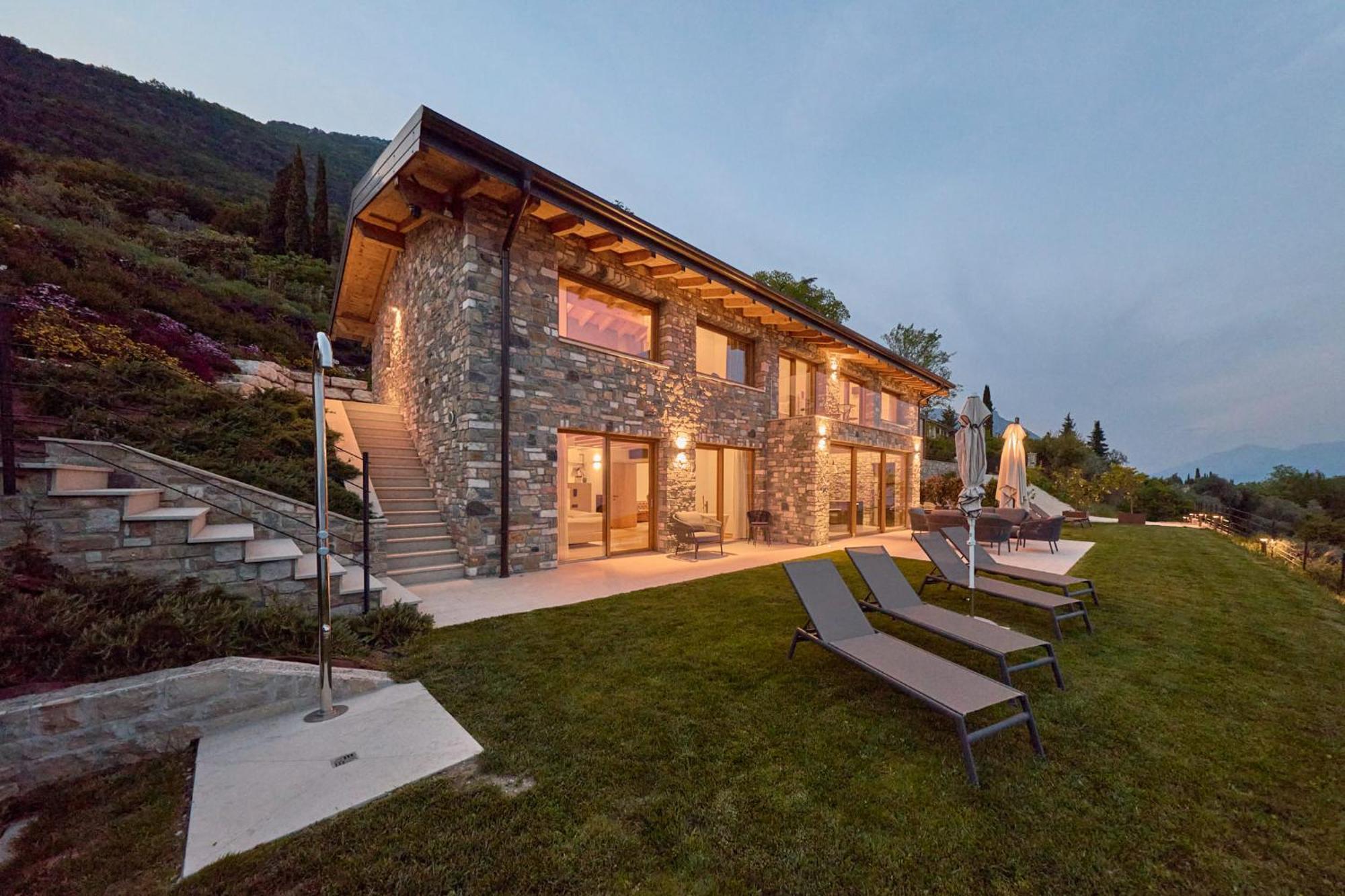 Colago Private Garda Villa